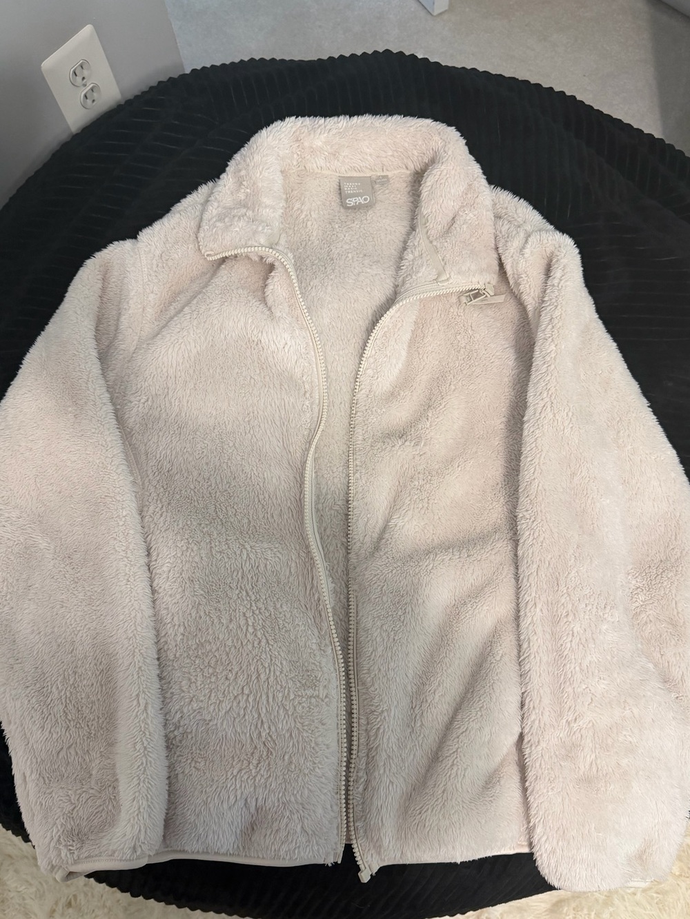 Old Navy Women's Cream Plush Zip-Up Jacket